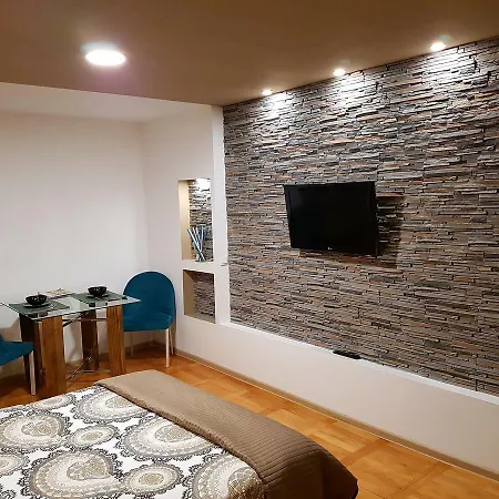Woodstone Apartment Ploiesti Exterior photo